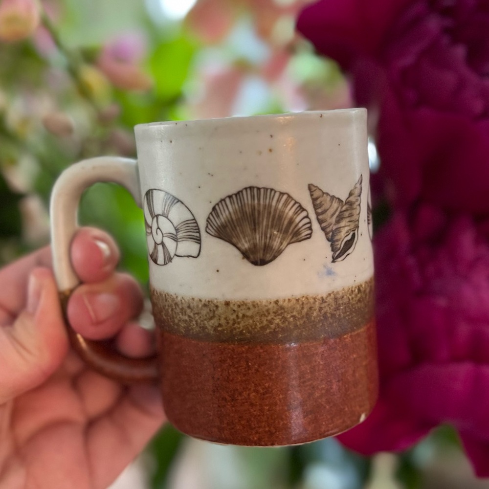vintage shell mug